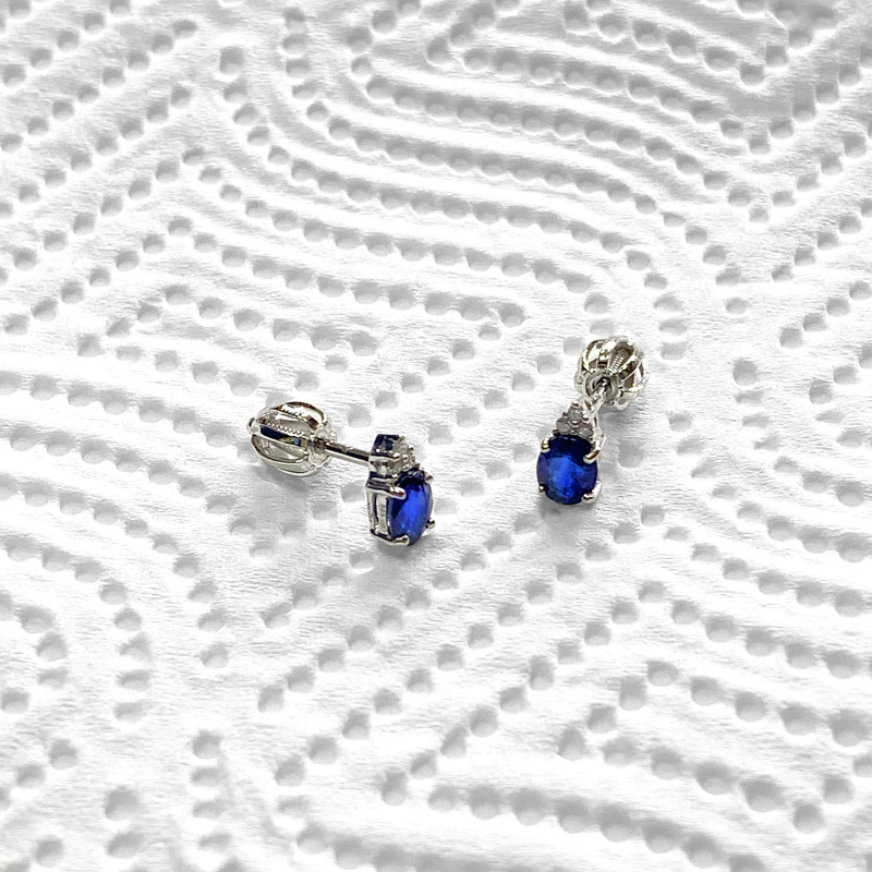 Náušnice se safíry a brilianty